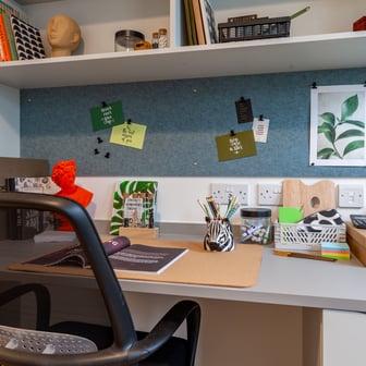 Bronze En Suite - Image 2